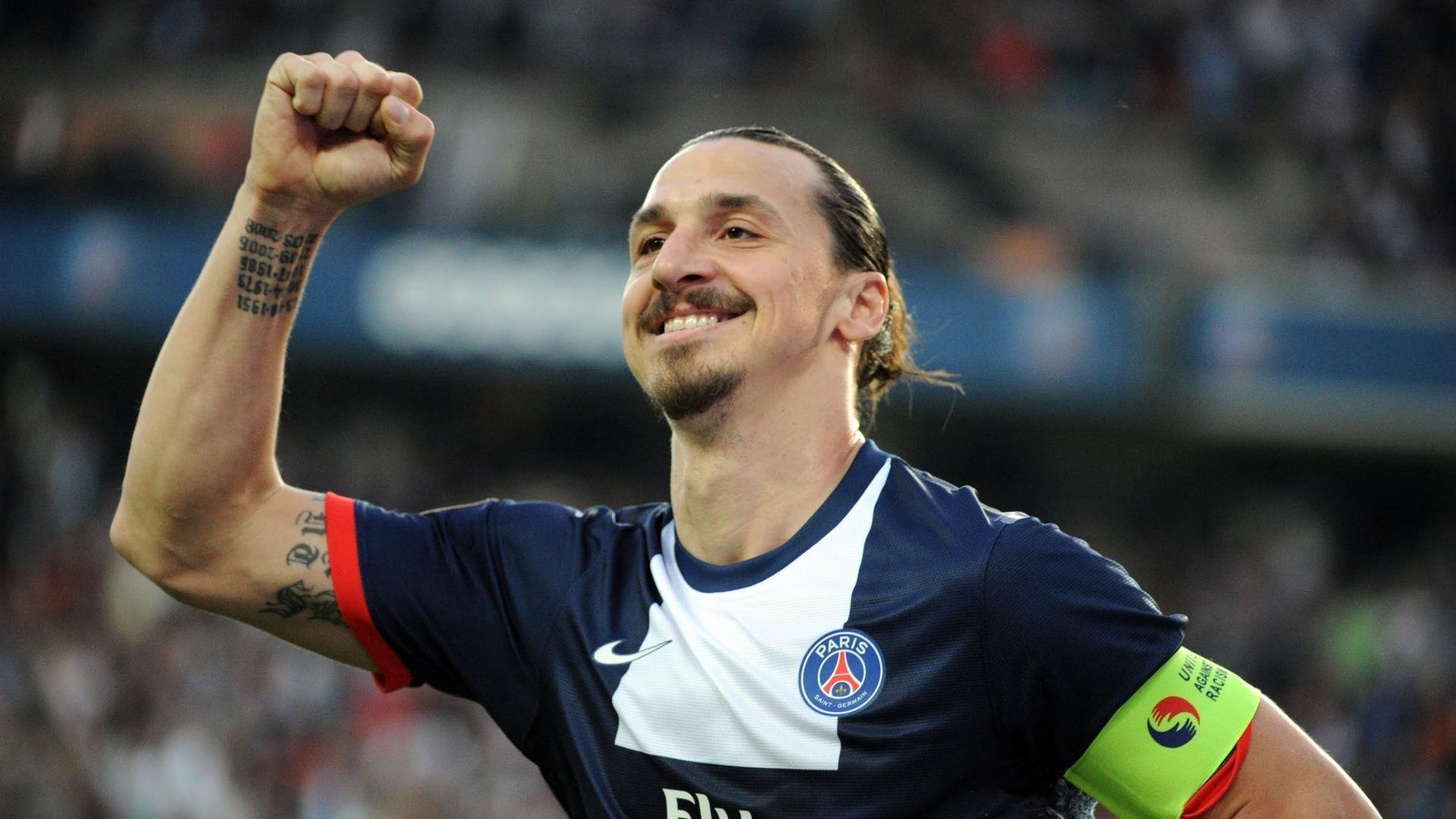 曼联为冬季转会做足准备，锋线补强成重点，曼联今年转会名单